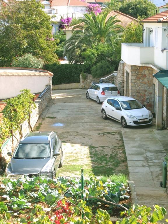 Apartments Skrivaneli Jelsa  Exterior photo