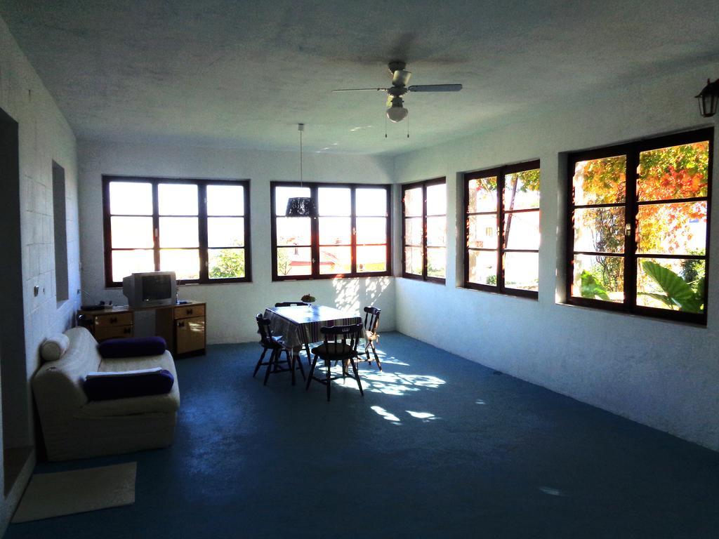 Apartments Skrivaneli Jelsa  Room photo